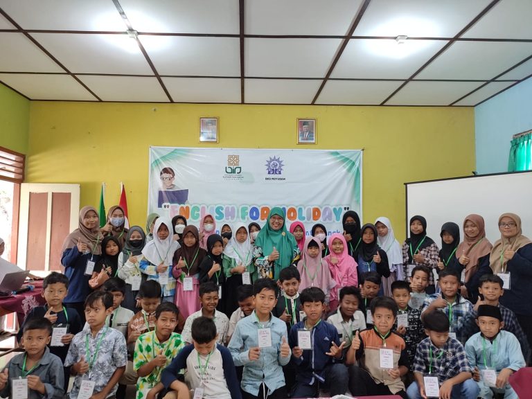 Peserta EFH dan Ibu Yuli Bersama Teacher