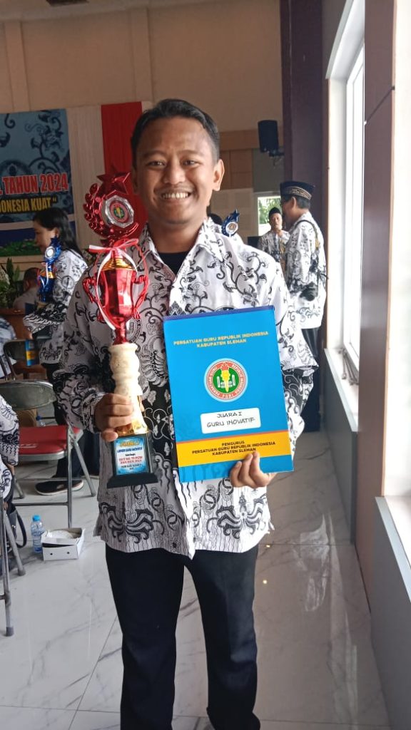 Nicko Vian Febri, S.Pd., guru Seni Budaya